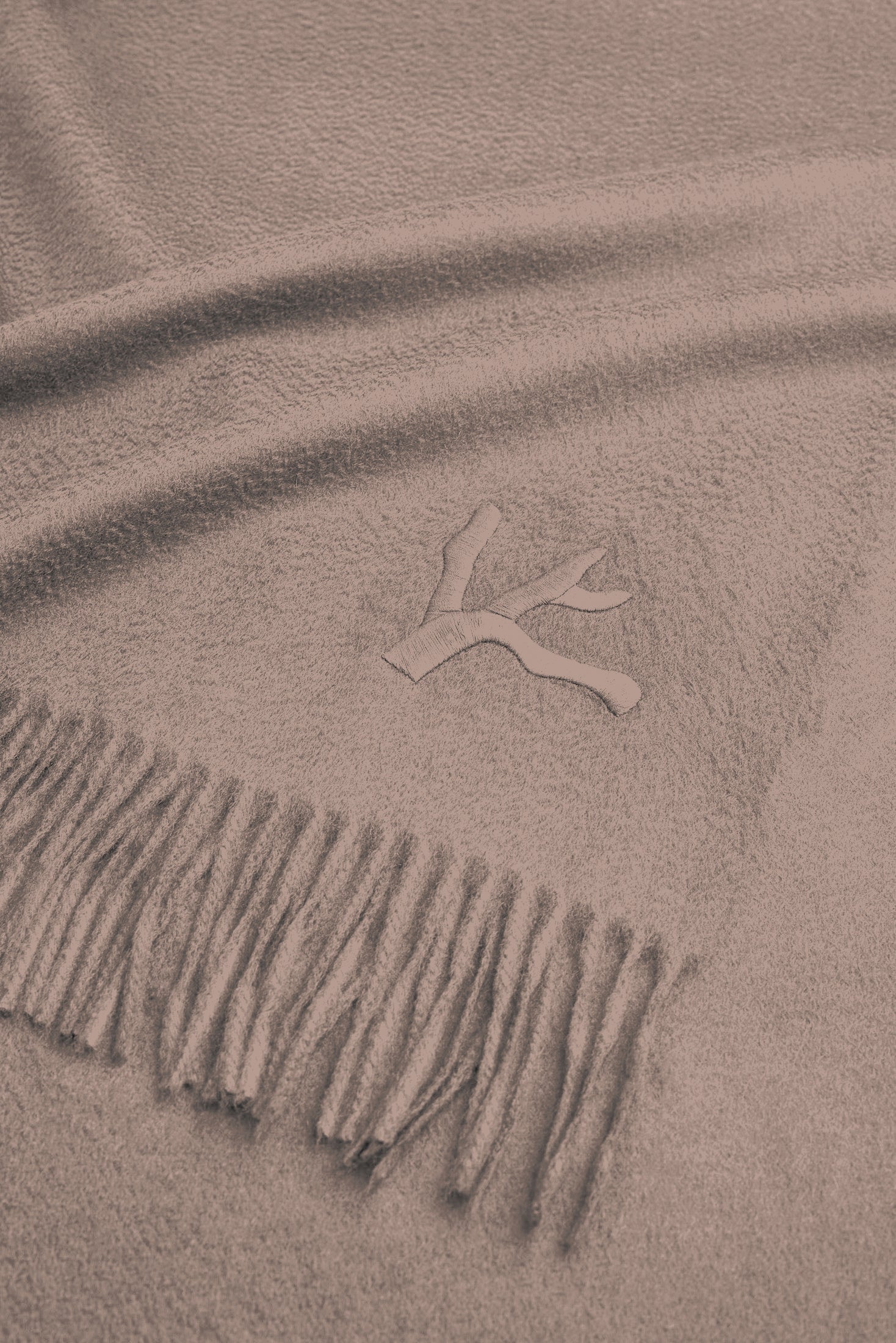 BLK003_000_Z0093_330-media-2