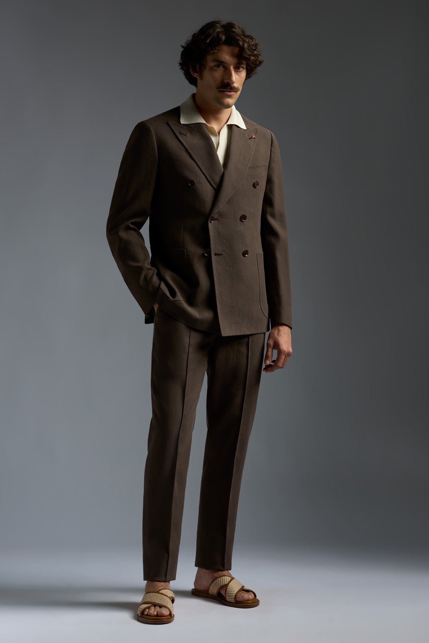 C91GSI_000_21040_460-media-2