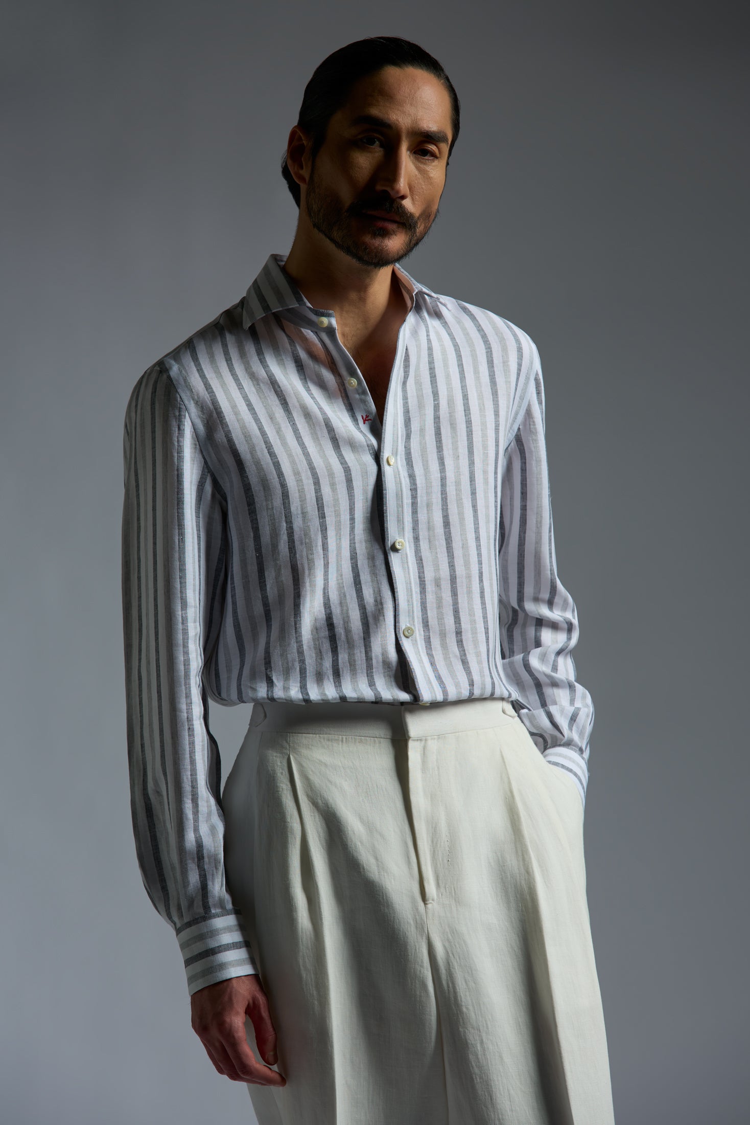 CAM088_000_C1050_03-media-1