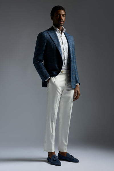 CAM196_000_C1016_01-media-2