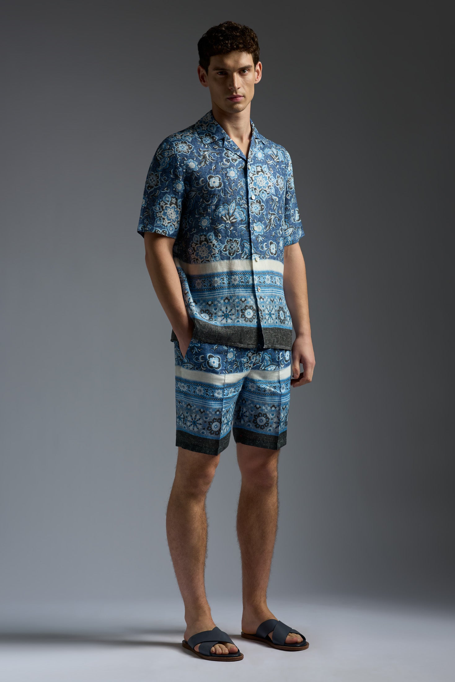 CAM224_000_C1111_03-media-2