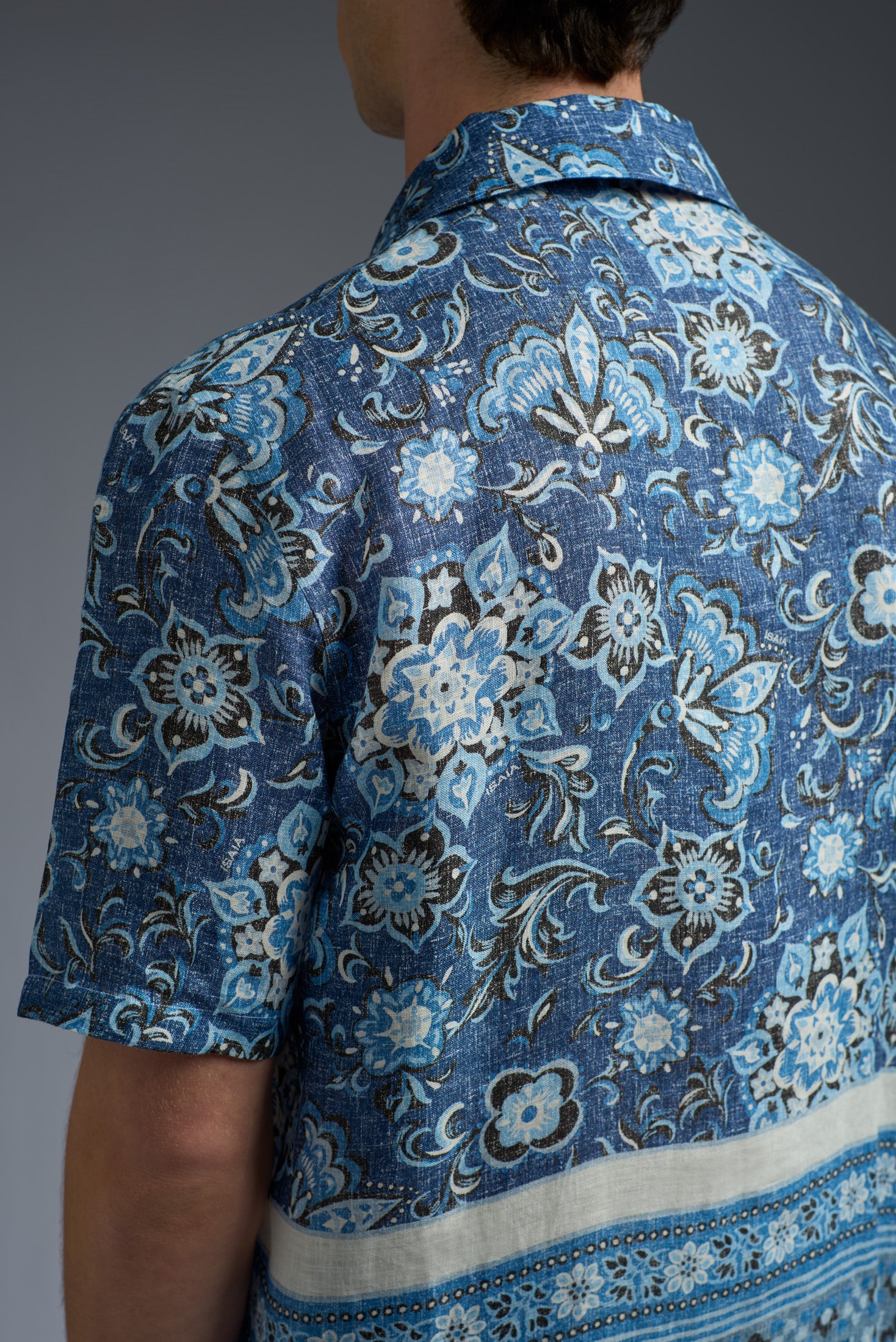 CAM224_000_C1111_03-media-5