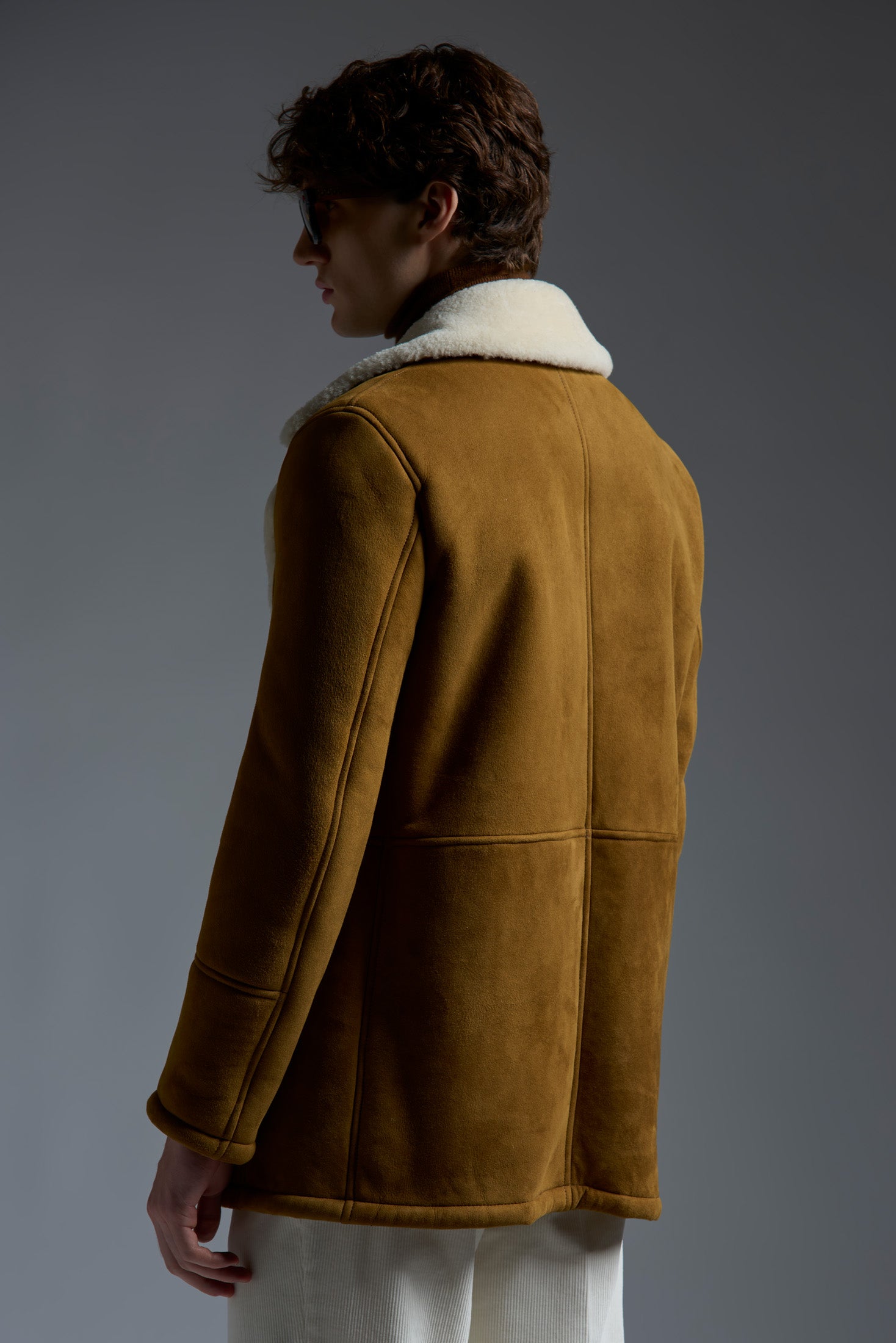 LU0208_000_PLW77_420-media-3