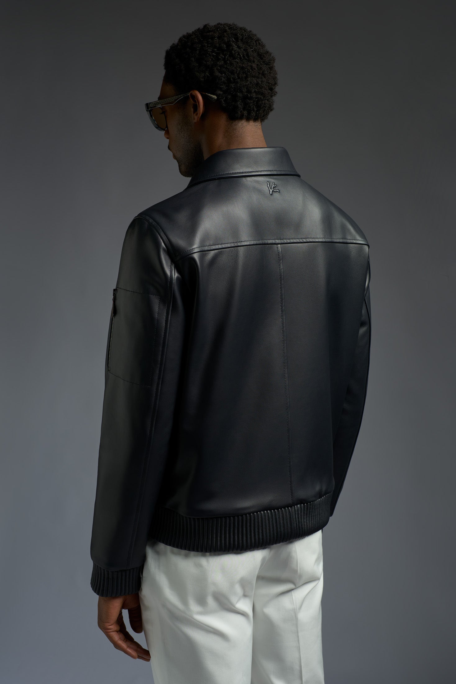 LW0210_000_PLW69_800-media-3