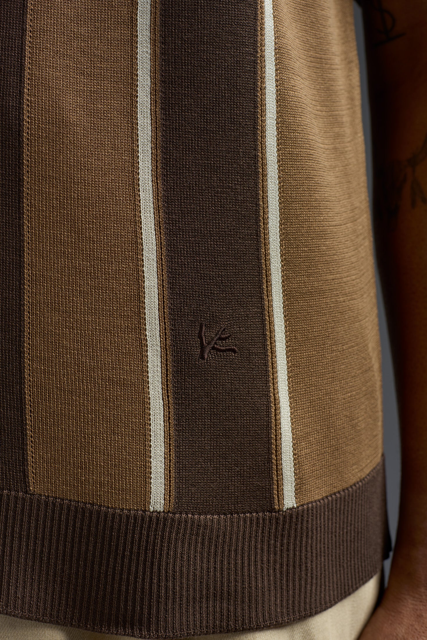 MG8450_000_Y0545_460-media-4