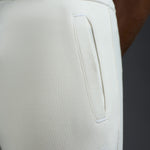 MP0052_000_J0372_000-media-3