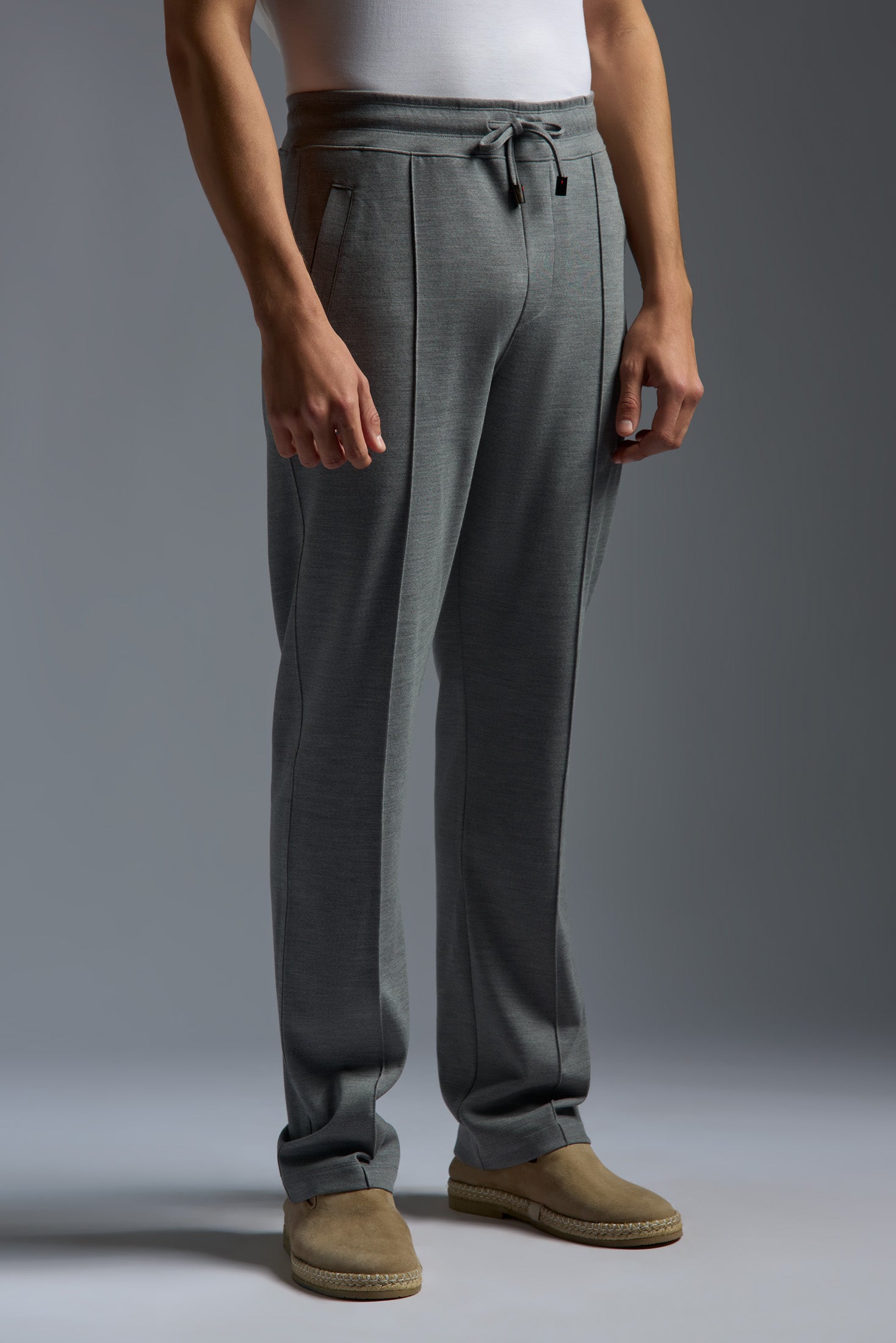 MP0057_000_87210_930-media-2