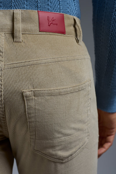 PNN005_000_P9130_330-media-4