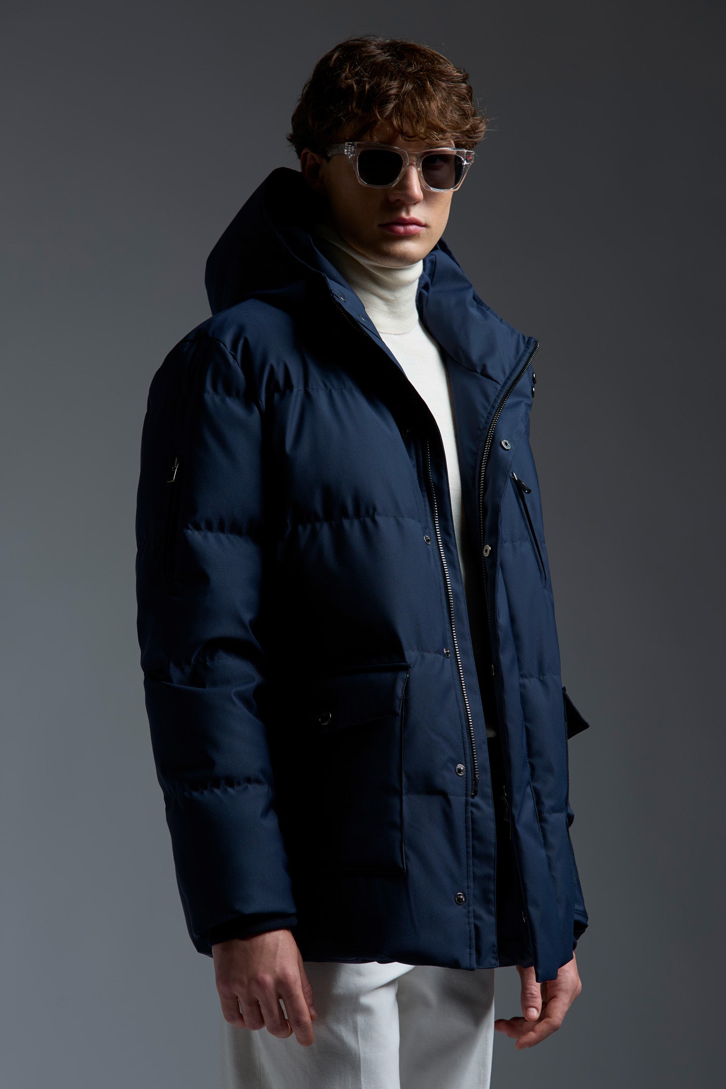 SW7304_000_97543_800-media-2