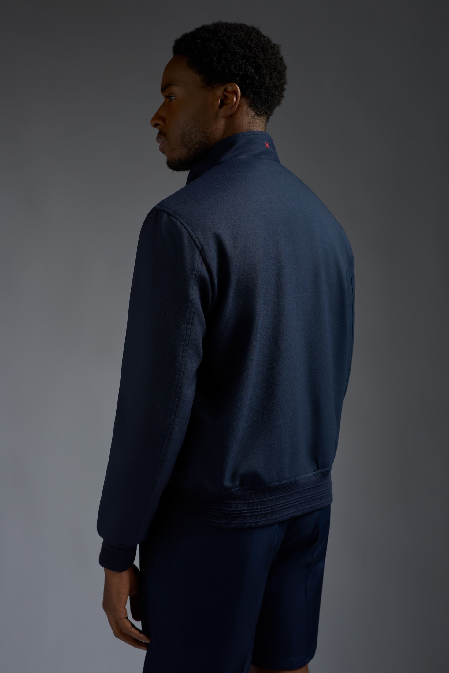 SW7306_000_94370_800-media-3